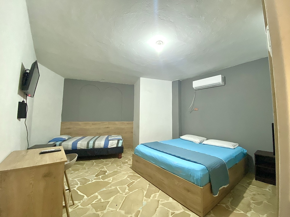 Basic Triple Room photo 1