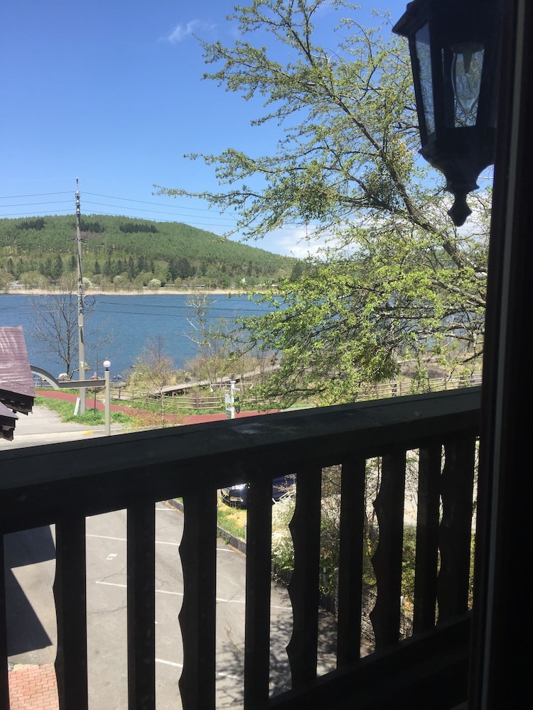 Quadruple Room, Lake View photo 3