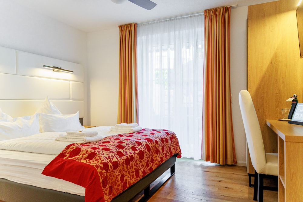 Standard Double or Twin Room, Balcony - Photo 1