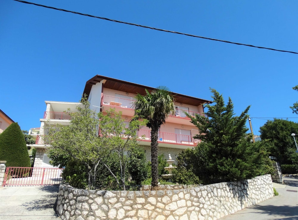 House (Classic Double room with Balcony and )