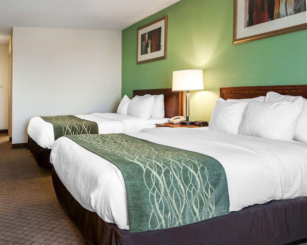 Standard Room, 2 Queen Beds, Accessible, Non Smoking (Accessible Tub) - Photo 1