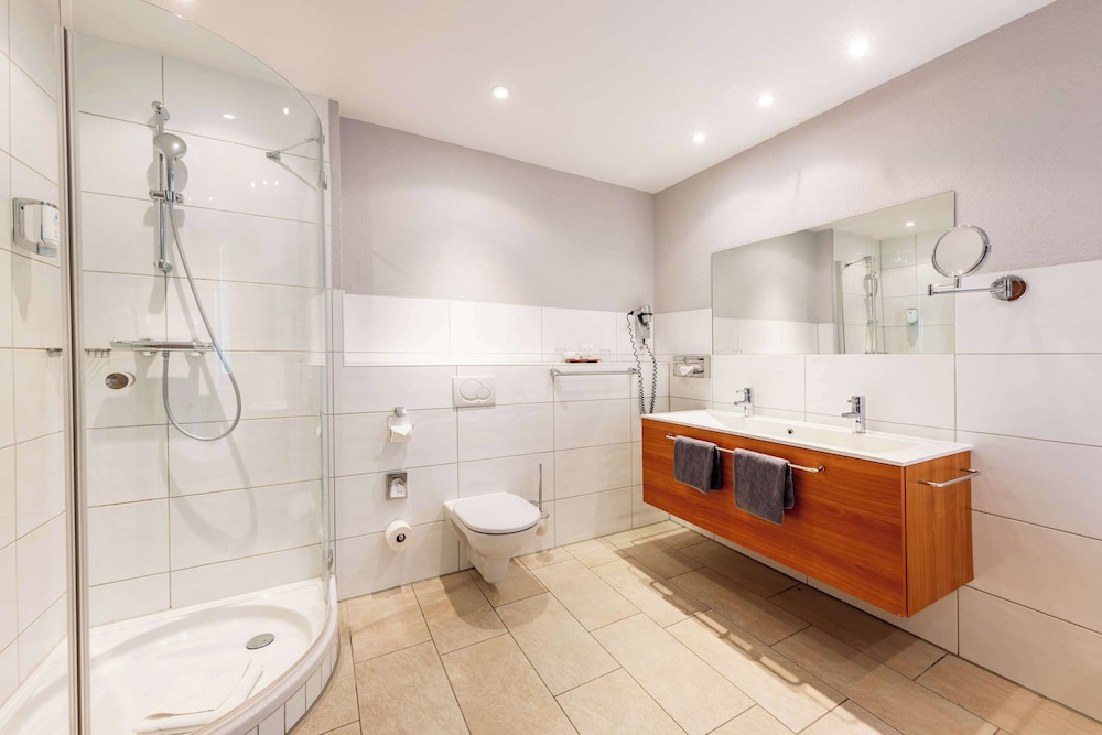 Standard Room, 2 Twin Beds - Photo 9
