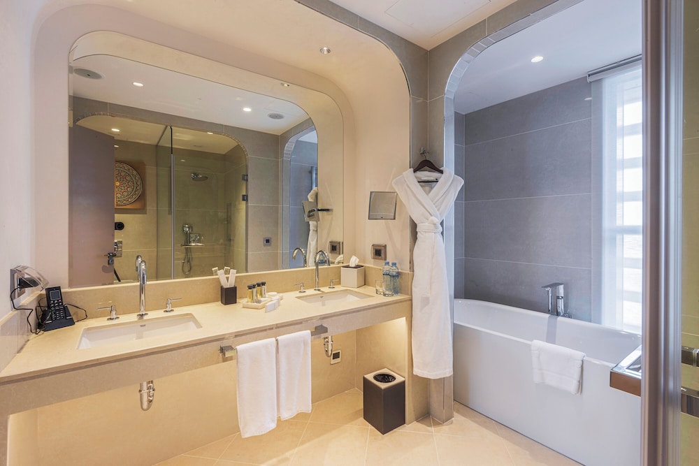 Suite - Photo 6