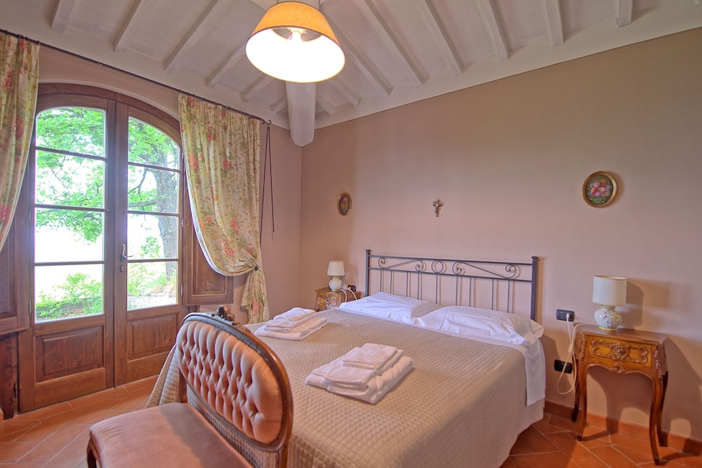 Panoramic Apartment, 2 Bedrooms (Kitchen,Montegufoni 32)