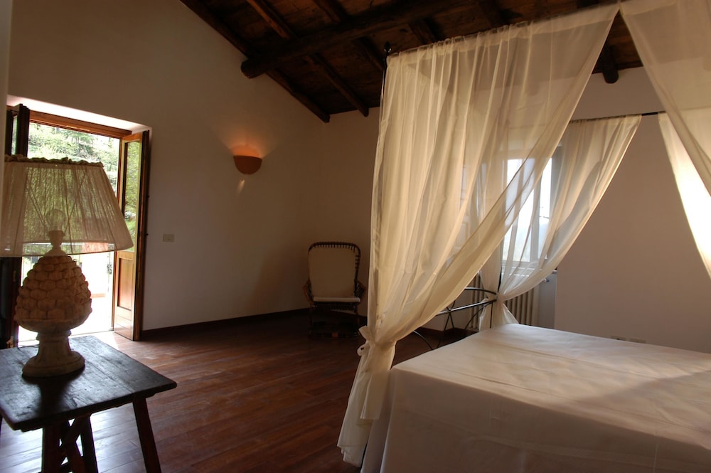 Double or Twin Room photo 2