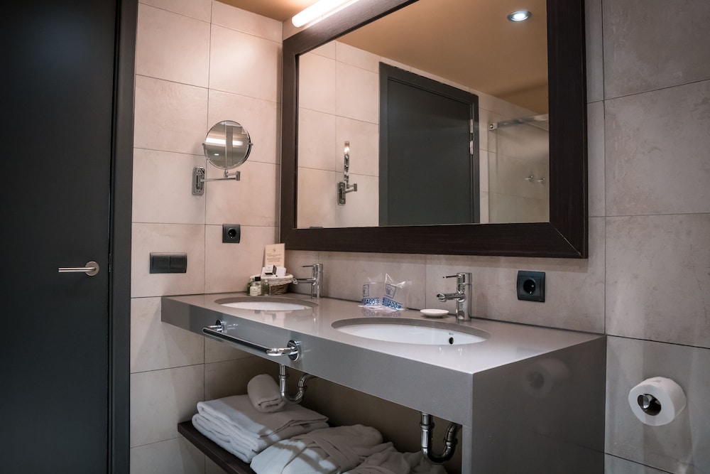 Superior Double Room - Photo 4