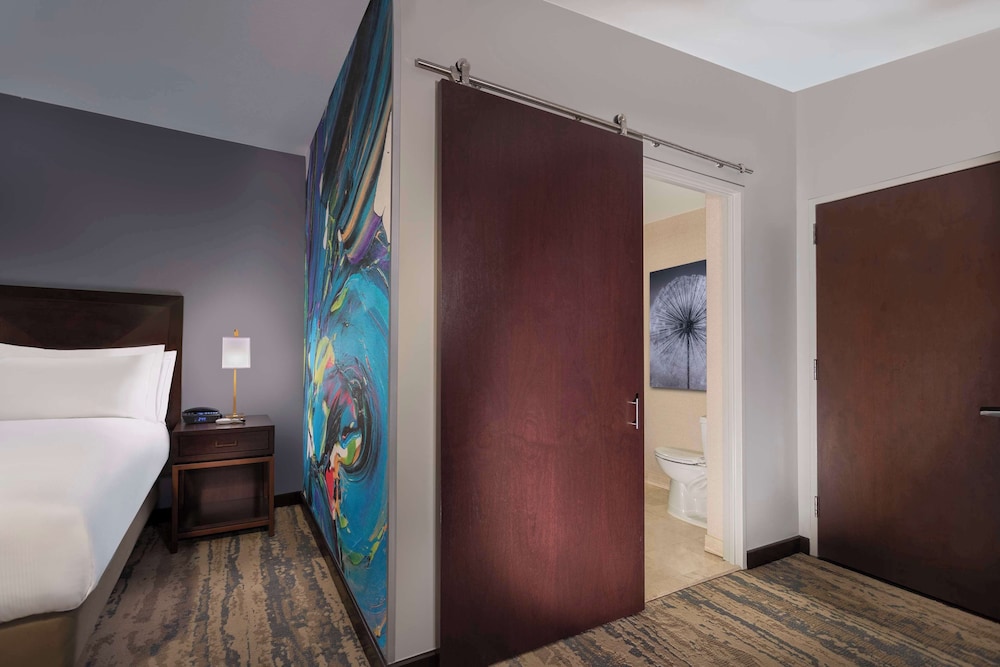 Executive Room, 1 King Bed, Club Lounge Access photo 1