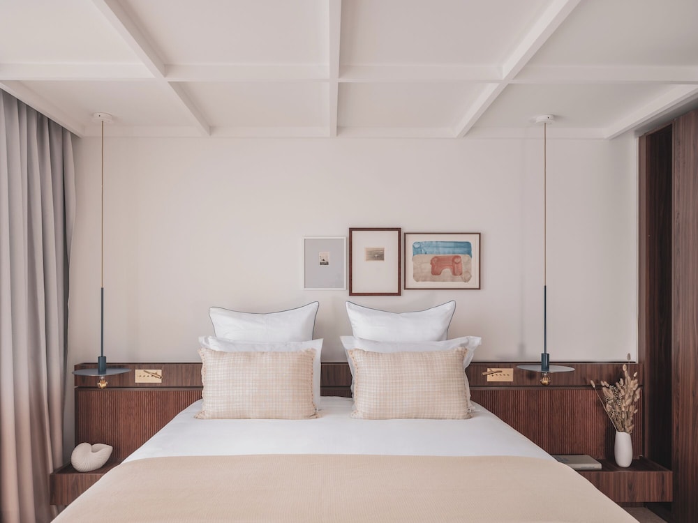 Signature Suite, Balcony, Sea View - Photo 11