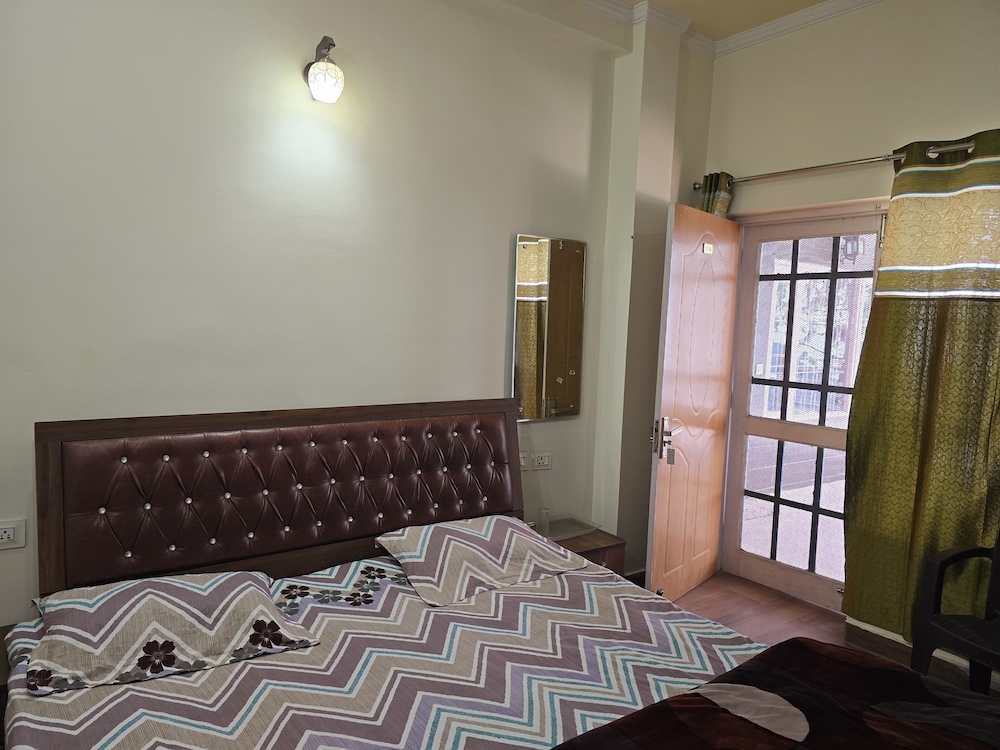 Standard Double Room, Balcony, Garden View