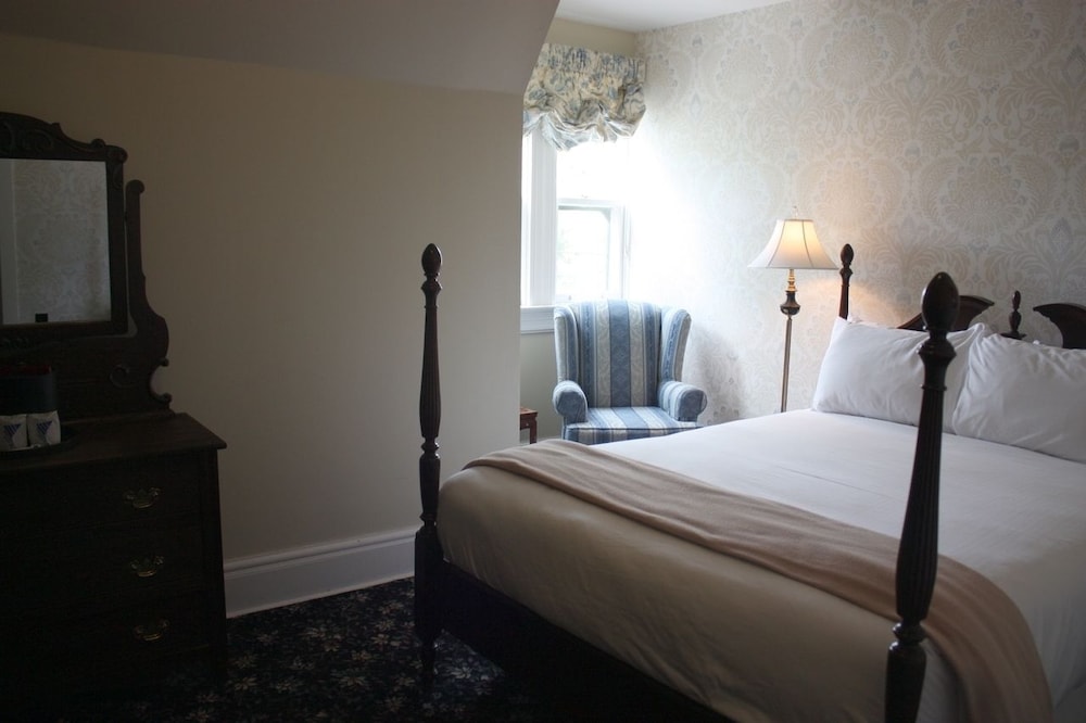 Cozy Queen Room photo 1