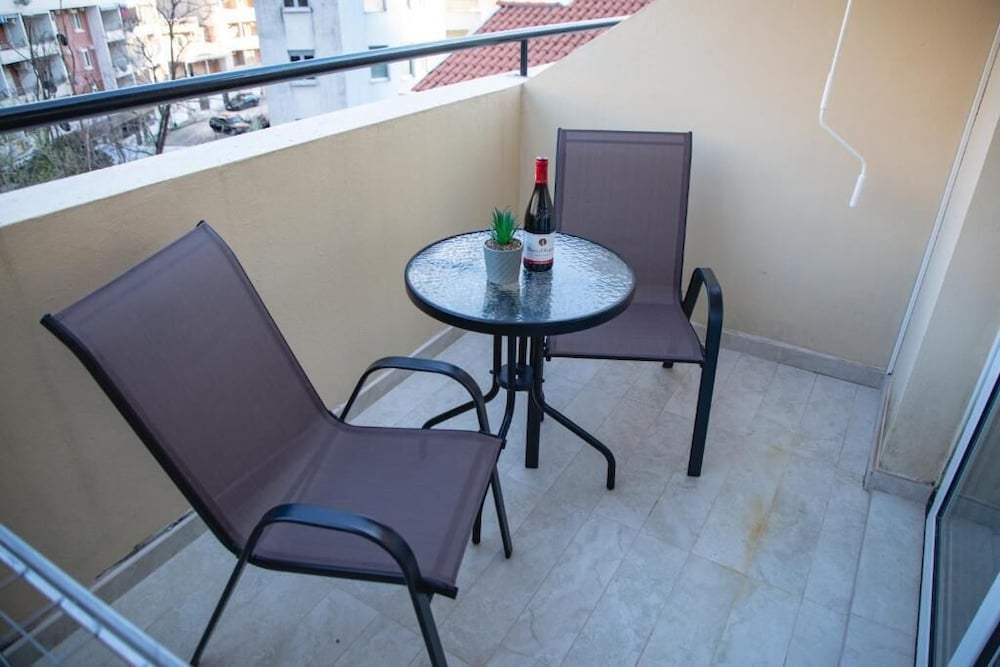 Classic Duplex - Photo 10