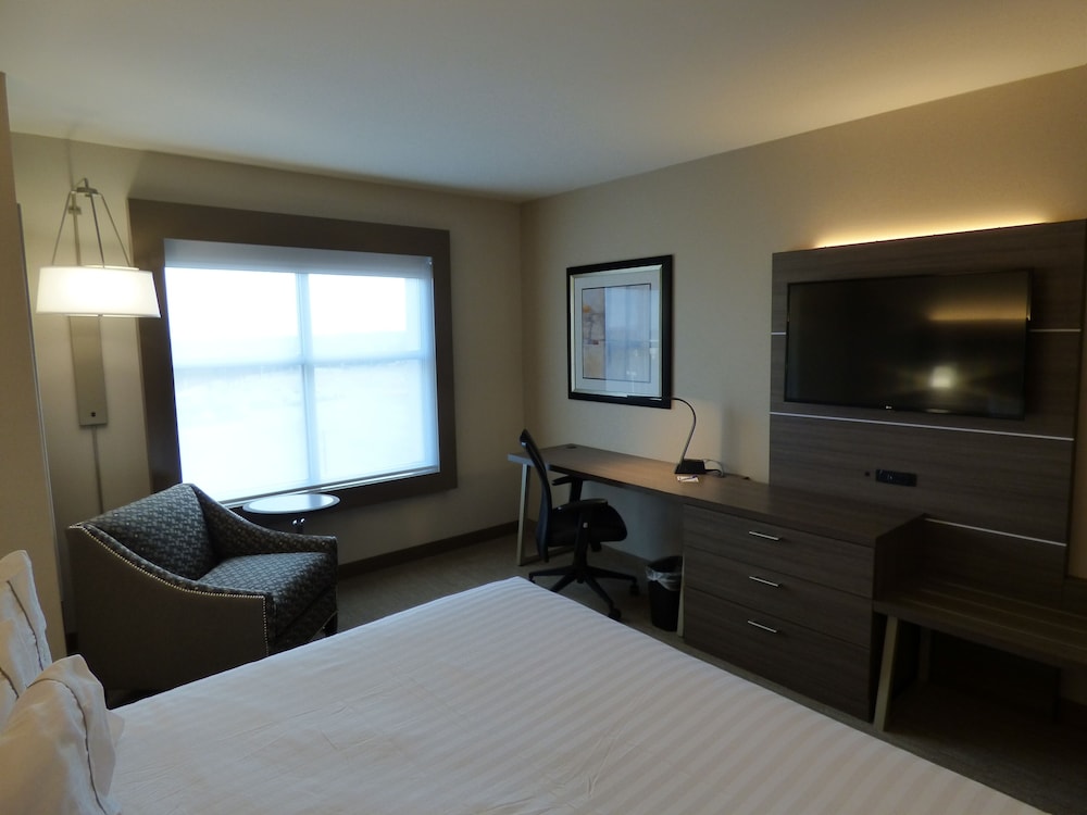 Standard Room, 1 King Bed (Walk-In Shower) photo 2