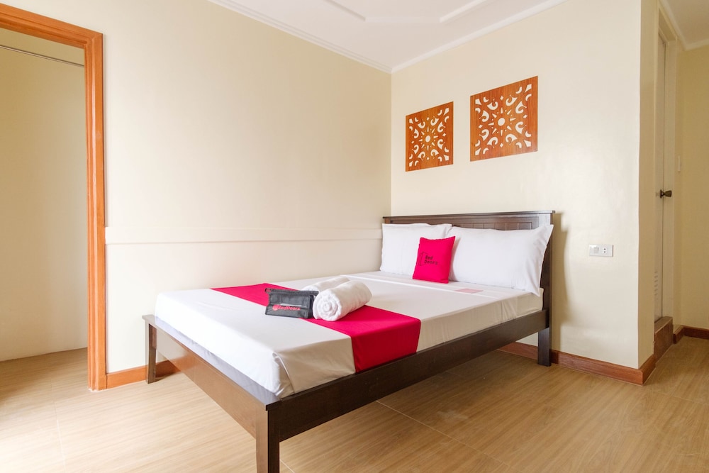 Double Room (Reddoorz) - Photo 2