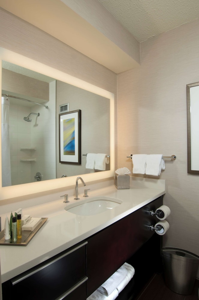 Room, Accessible - Photo 7