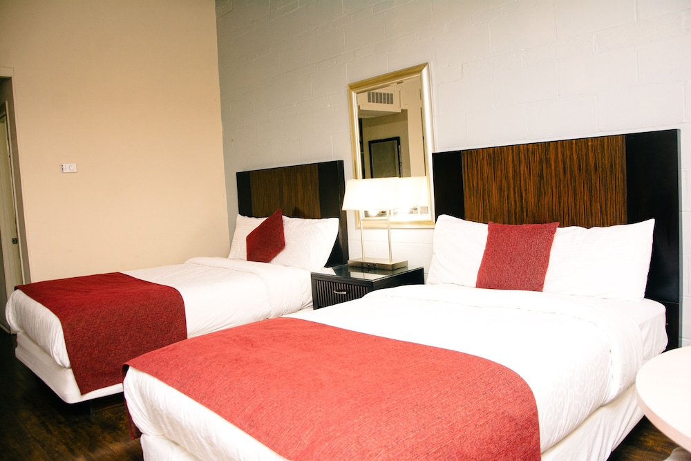 Standard Room, 2 Double Beds, Lake View photo 3