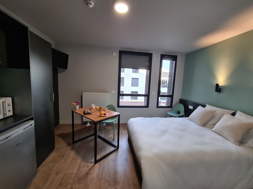 Standard Studio, 1 Queen Bed photo 1