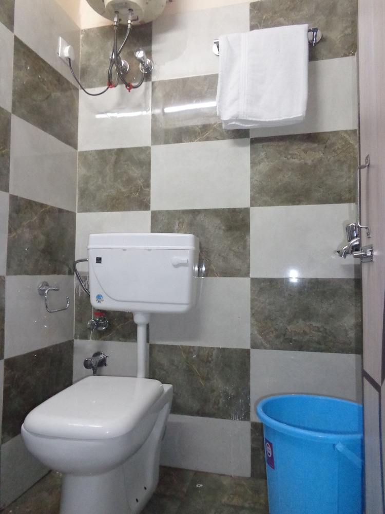AC DELUXE ROOM - Photo 6