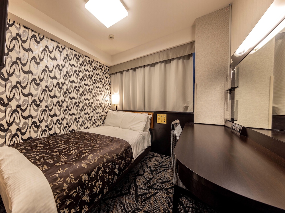 Economy Double Room, Smoking - Photo 1