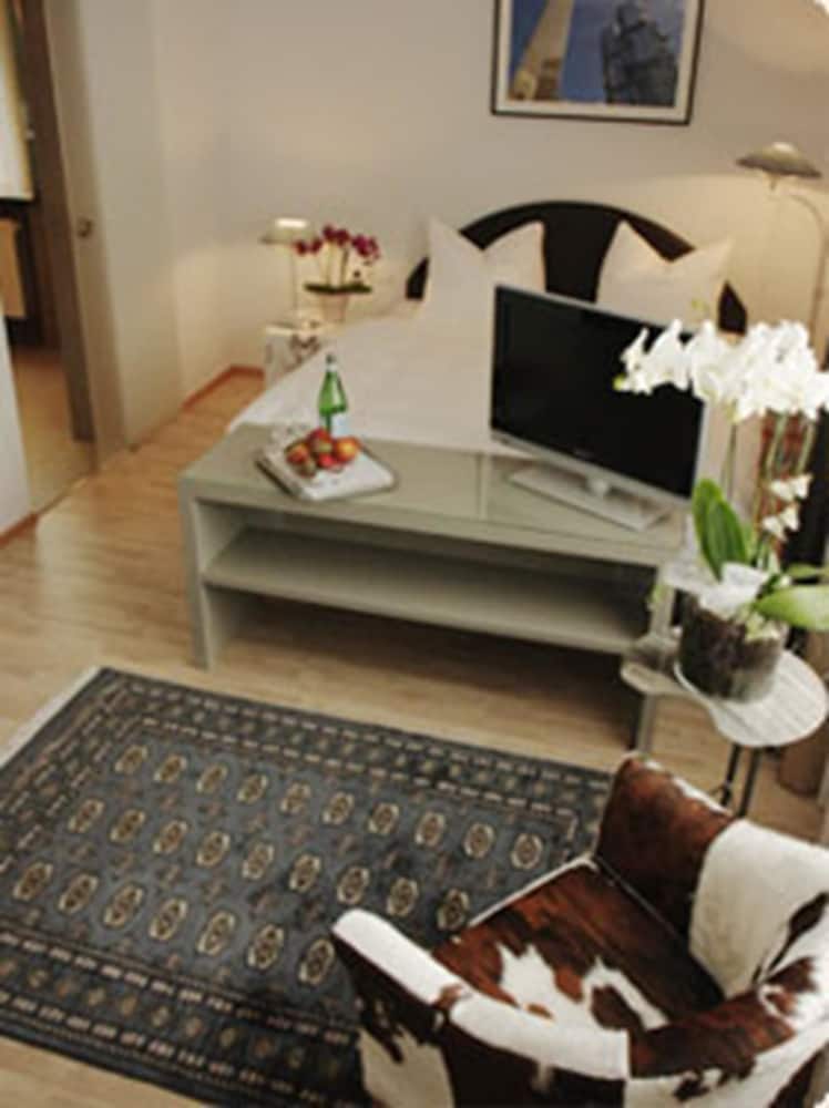 Double Room - Photo 25