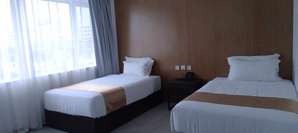 Deluxe Twin Room photo 3