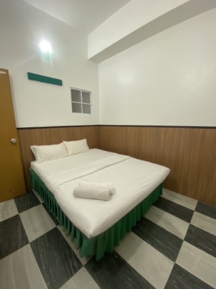 Standard Double Room, 1 Queen Bed