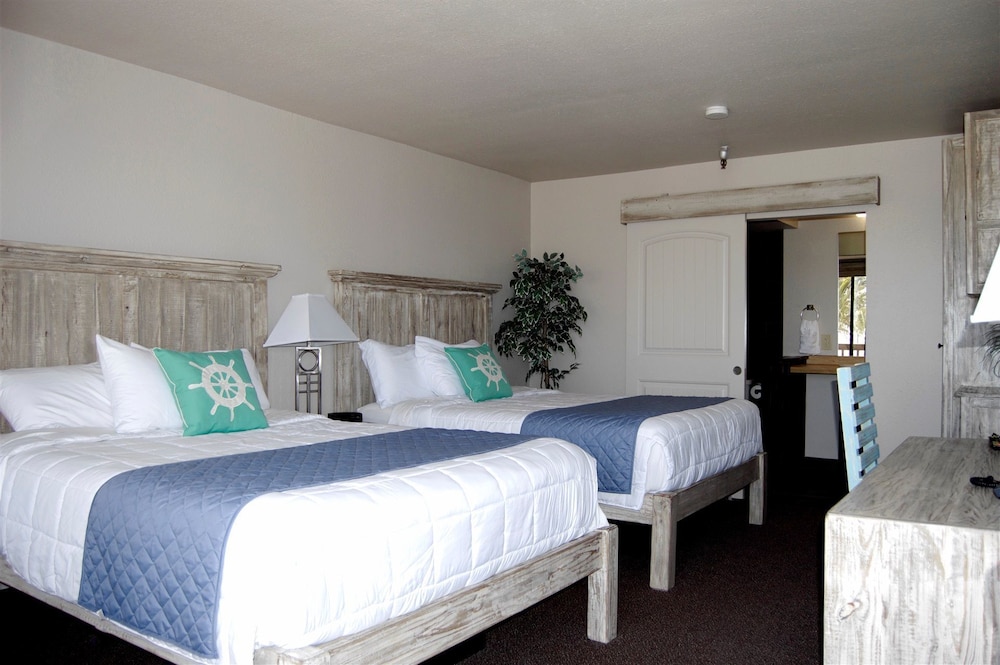 Room, 2 Queen Beds (Harbor Bridge Side) photo 1