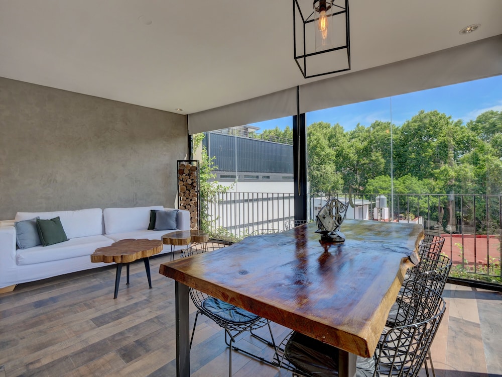 Exclusive Apartment photo 1
