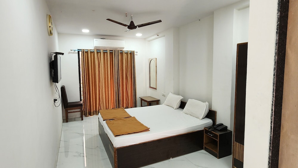 Deluxe Double Room, Balcony, City View