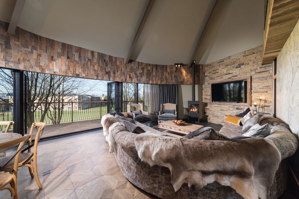 Luxury Tree House photo 2