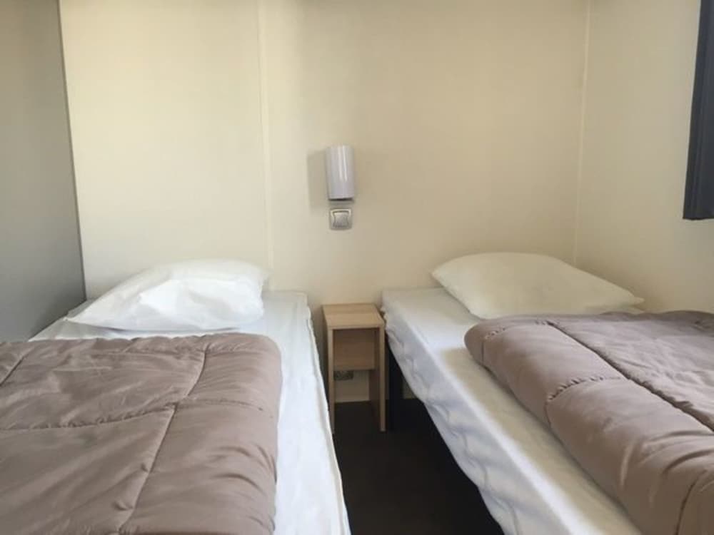 Superior Mobile Home, 2 Bedrooms photo 3