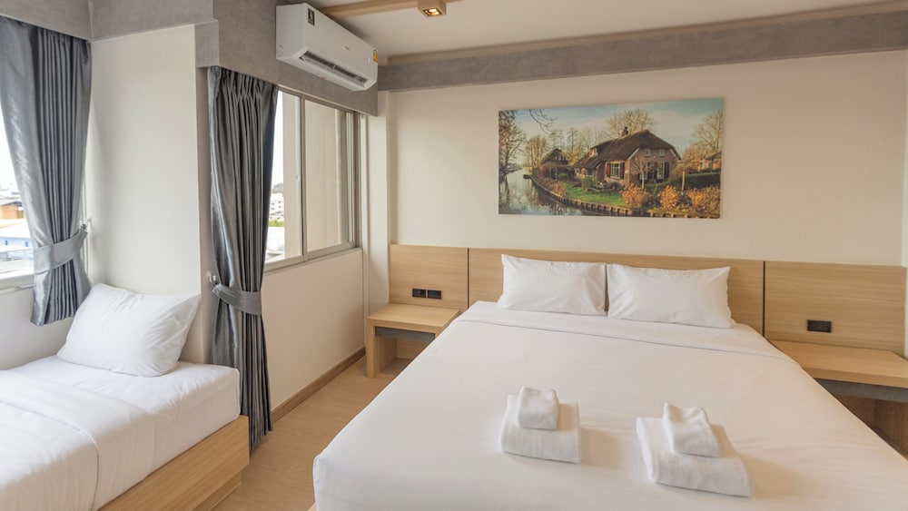 Deluxe Triple Room - Photo 7
