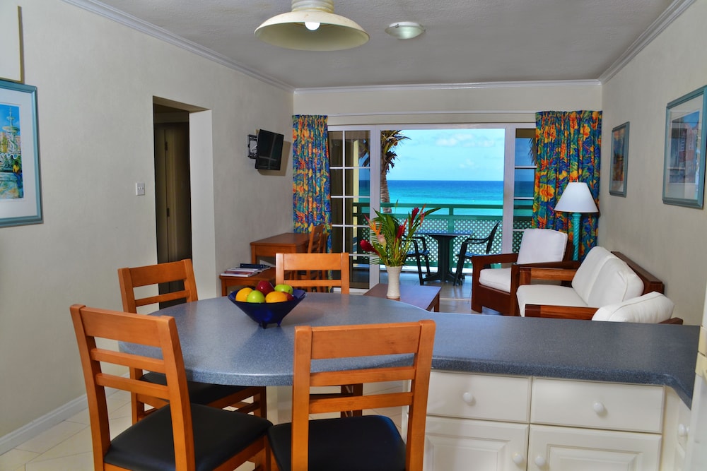 Deluxe Apartment, 2 Bedrooms, 2 Bathrooms, Beachfront photo 2