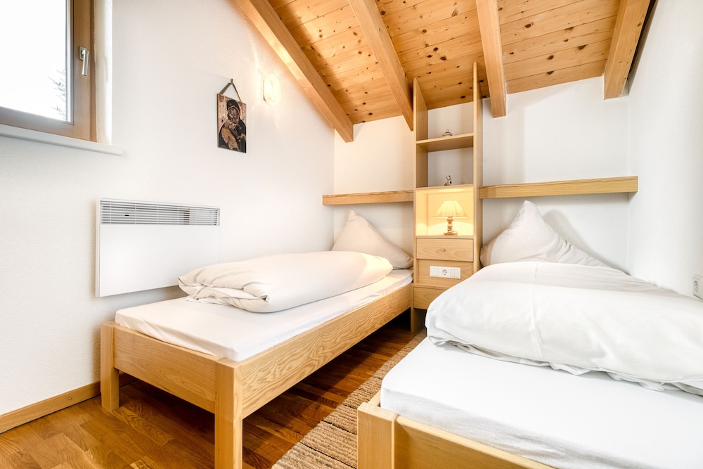 House (incl. Cleaning Fee, City Tax & Laundry Package) photo 2