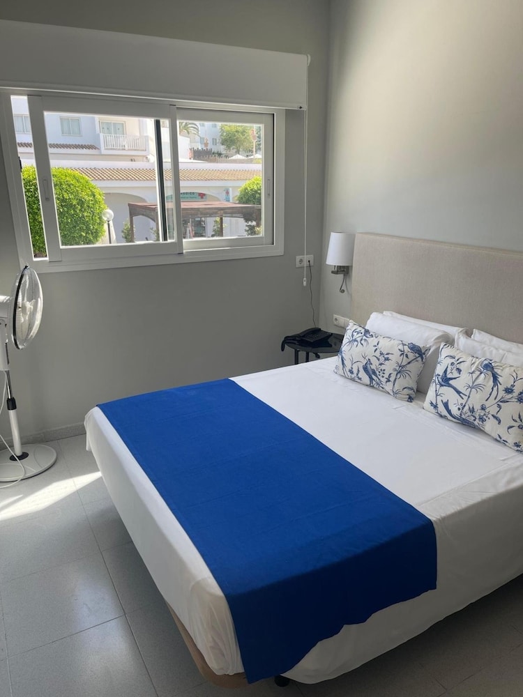 Habitación Doble (1 Adulto + 1 niño)