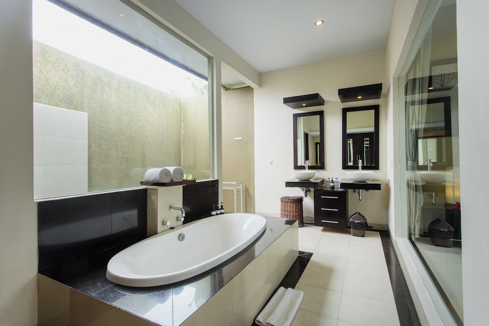 1 Bedroom Pool Villa With Free Spa - Photo 4