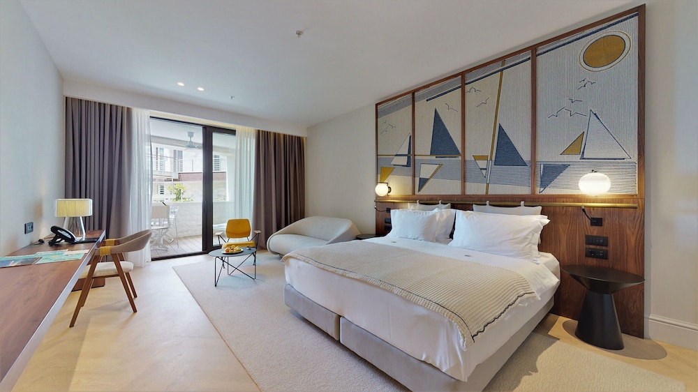 Club Room, Terrace, Sea View