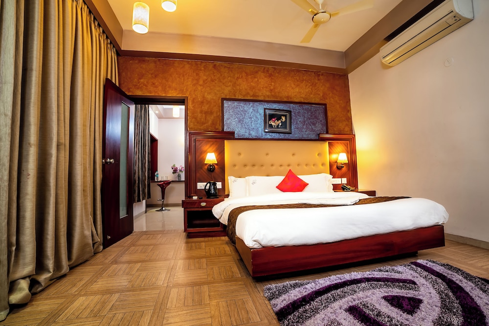 Luxury Suite photo 3