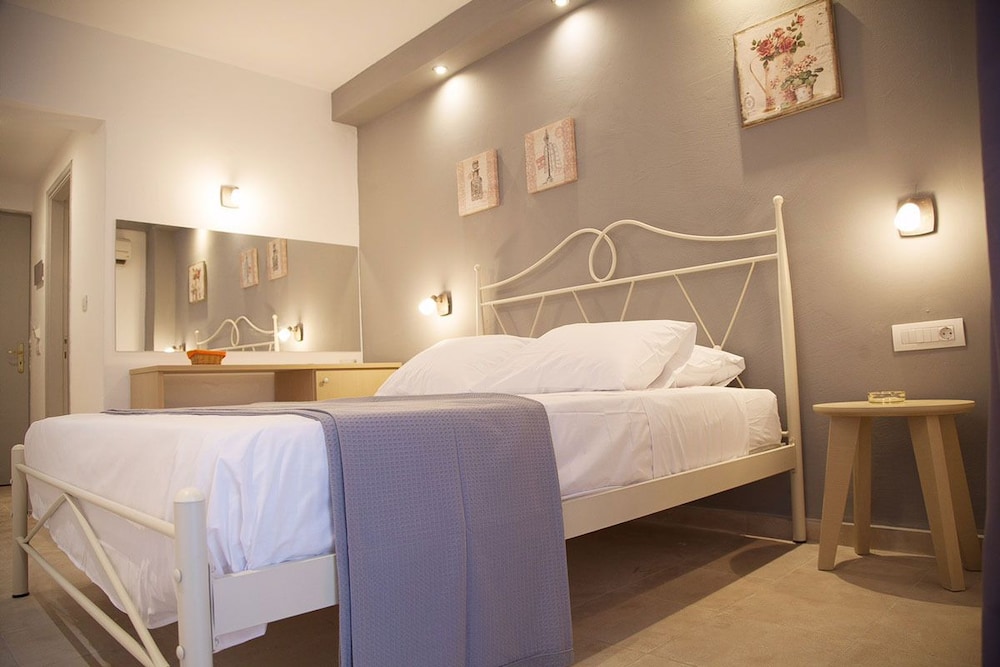 Standard Room photo 3