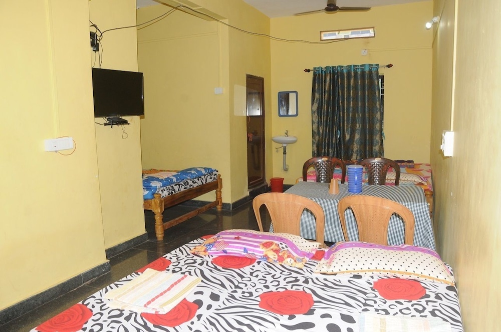 Quadruple Room Non- Ac photo 3