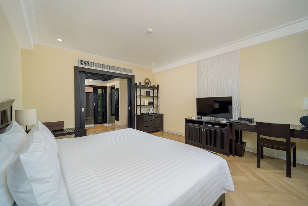 Deluxe Grand Room photo 3