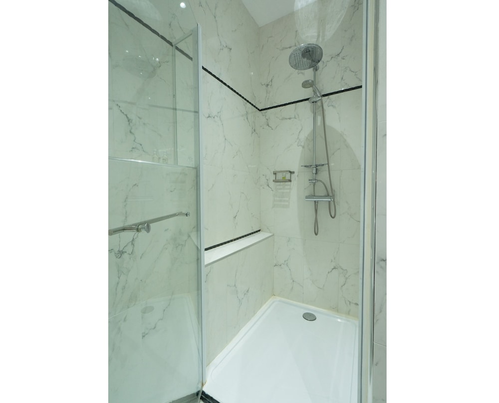 Double Room, Ensuite (Group 4 (3)) photo 3