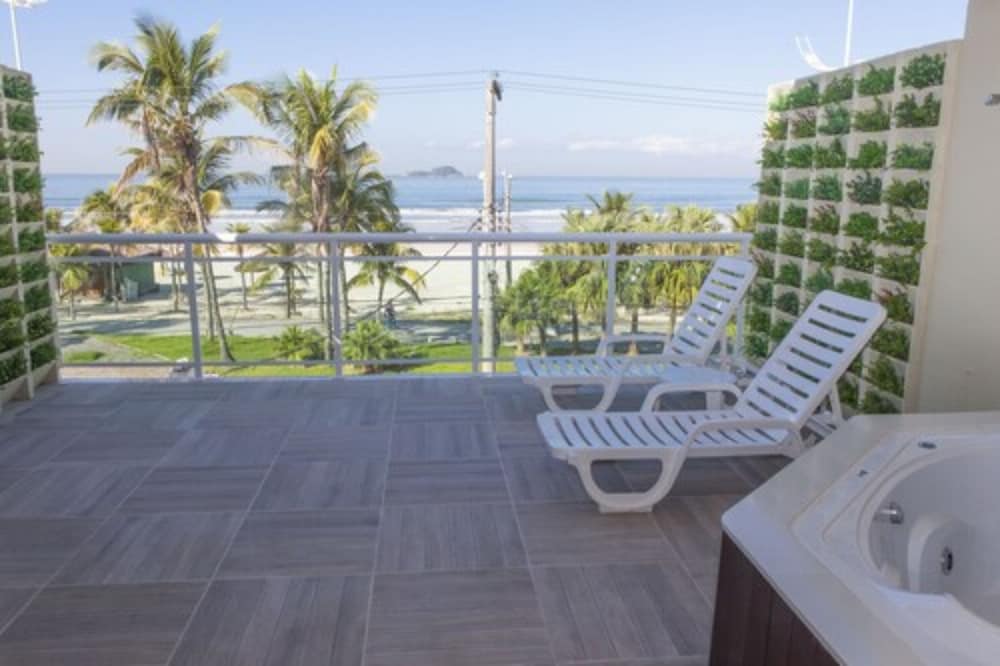 Premium Room, Oceanfront photo 3