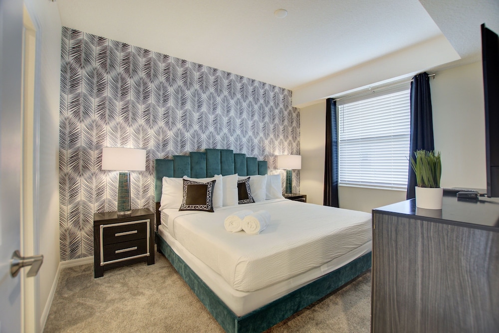 Condo, 2 Bedrooms