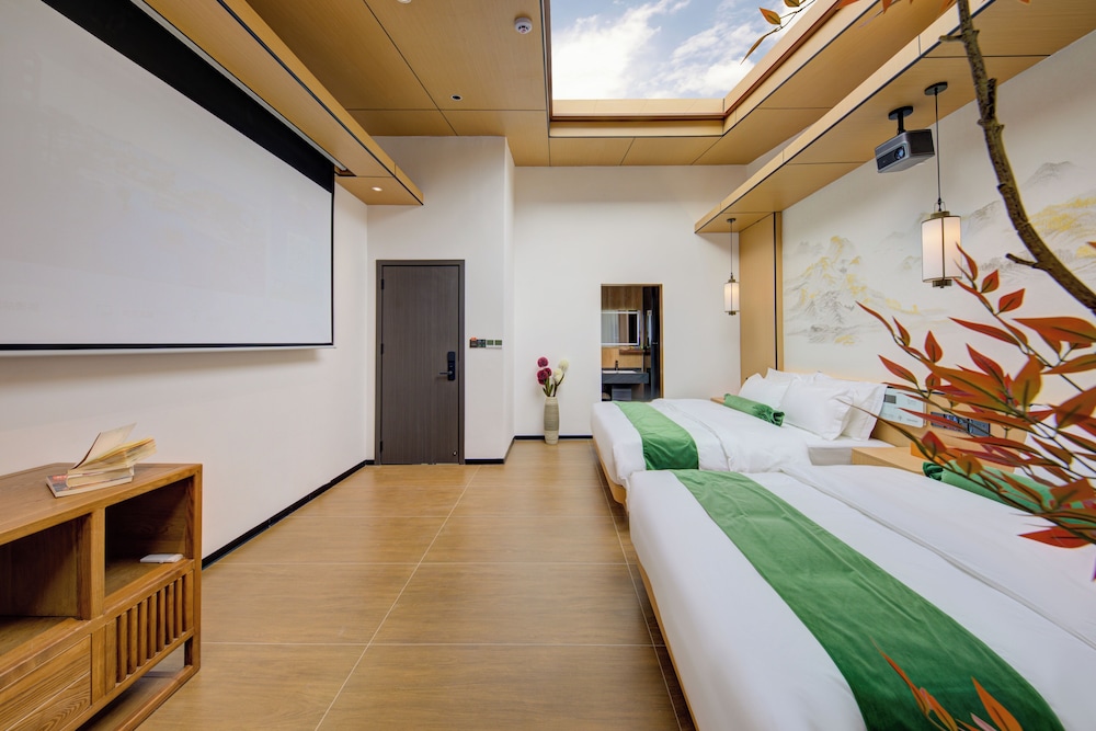 Superior Twin Room, Courtyard View