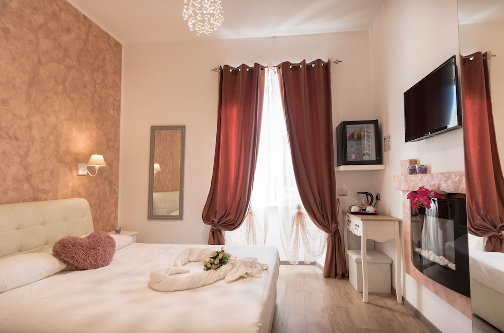 Royal Room, 1 Bedroom (S8)