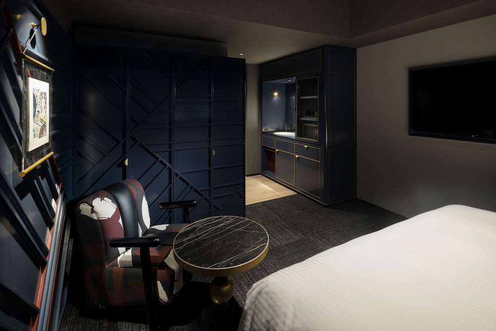 Superior Room, 1 Queen Bed (with Washing Machine) - Photo 7