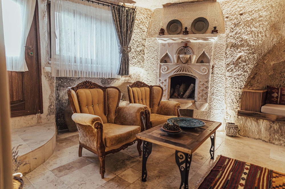 Special Cave Pool Suite photo 3
