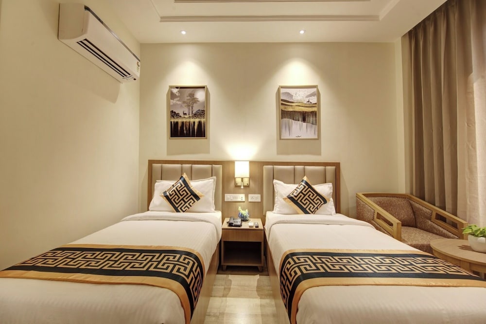 Deluxe Double Room, City View photo 3