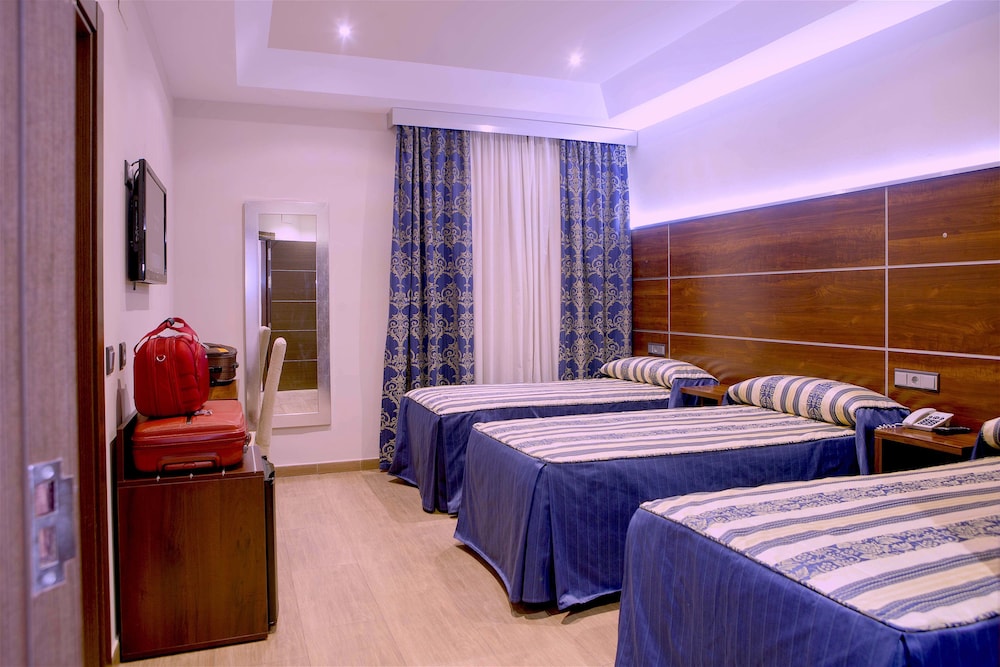Triple Room photo 2