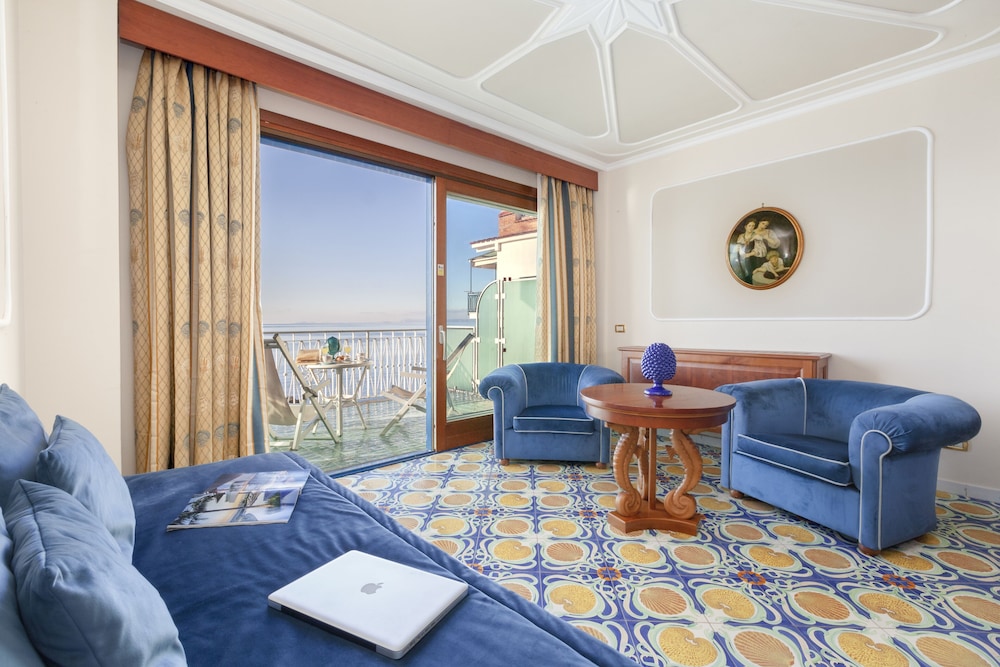 Suite, Balcony, Sea View - Photo 5